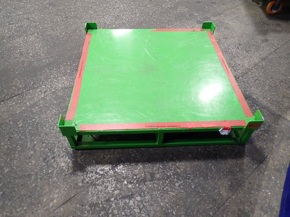 The Scharine Group Inc. 50" X 50" Topper