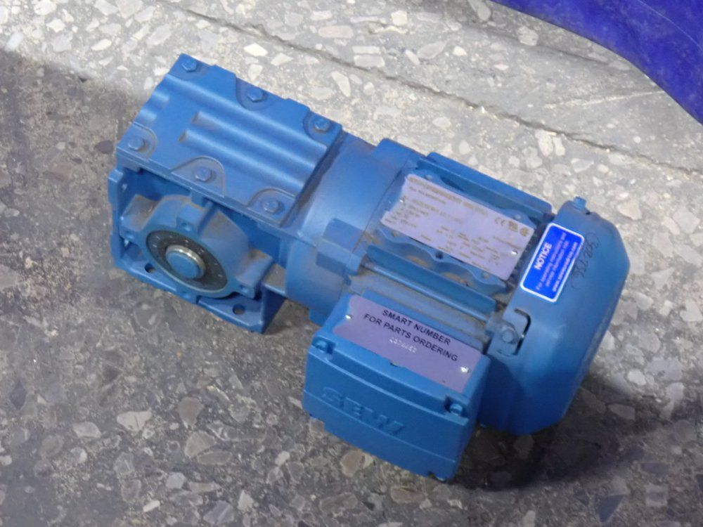 Sew Eurodrive 0.5 Hp Gear Drive - Wa30drs7154