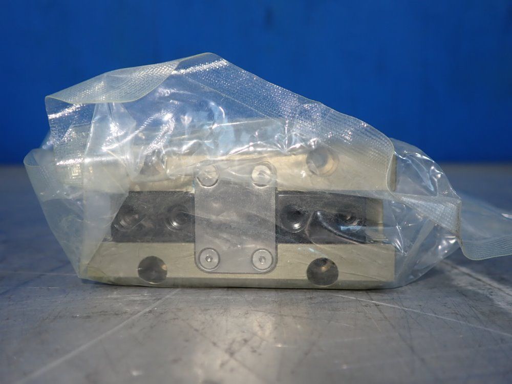 Schunk Pneumatic Actuator - Pgn+64-1