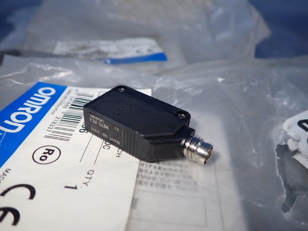 Omron Photoelectric Switch - E3z-ll86