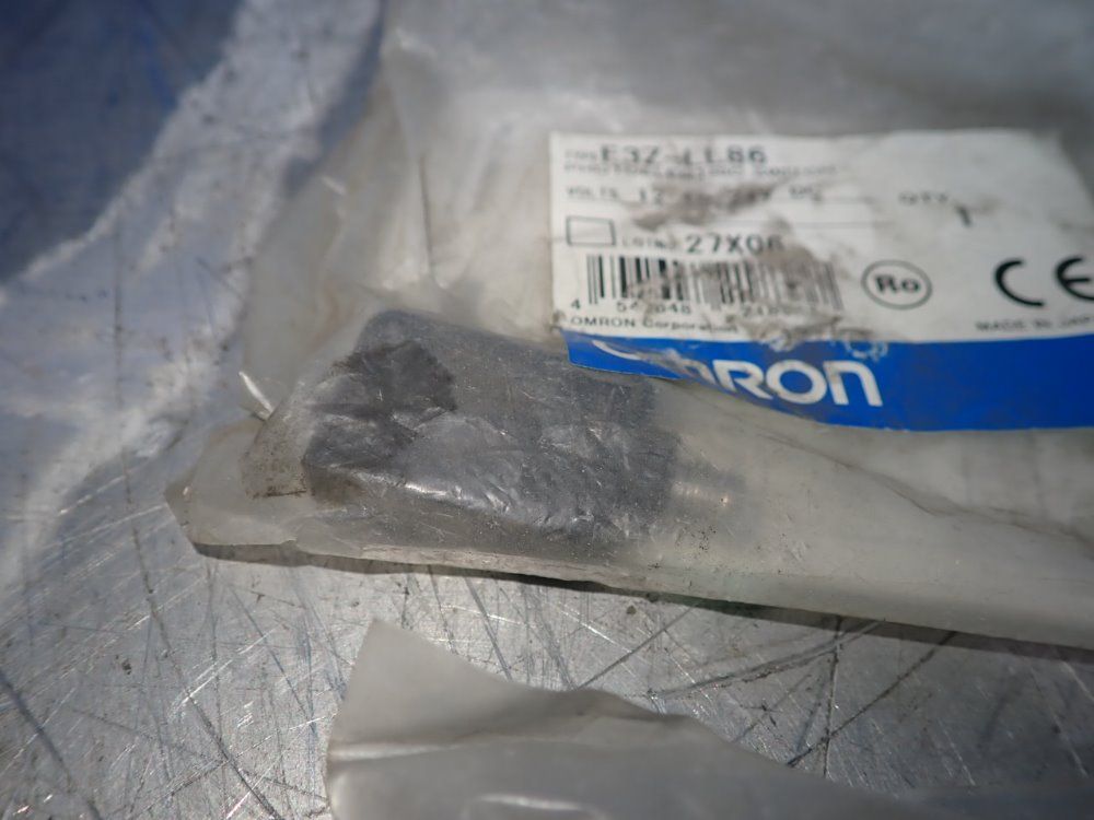 Omron Photoelectric Switch - E3z-ll86
