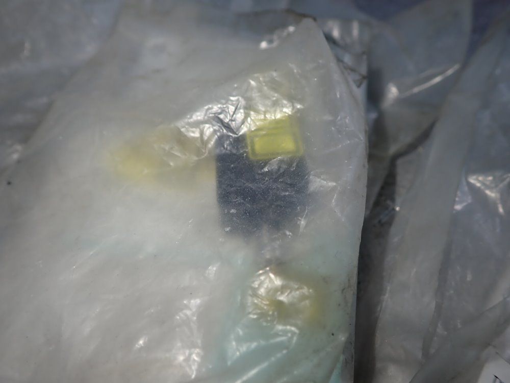 Omron Photoelectric Switch - E3z-ll86