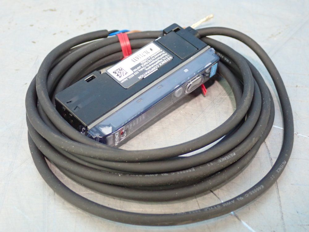 Keyence Fiber Amplifier - Fs-v11