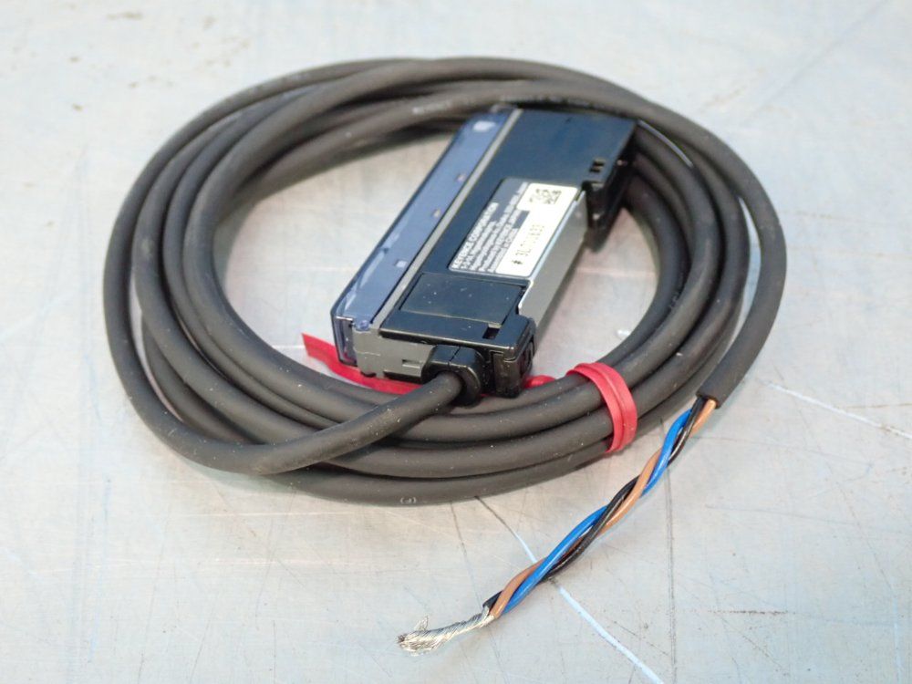 Keyence Fiber Amplifier - Fs-v11