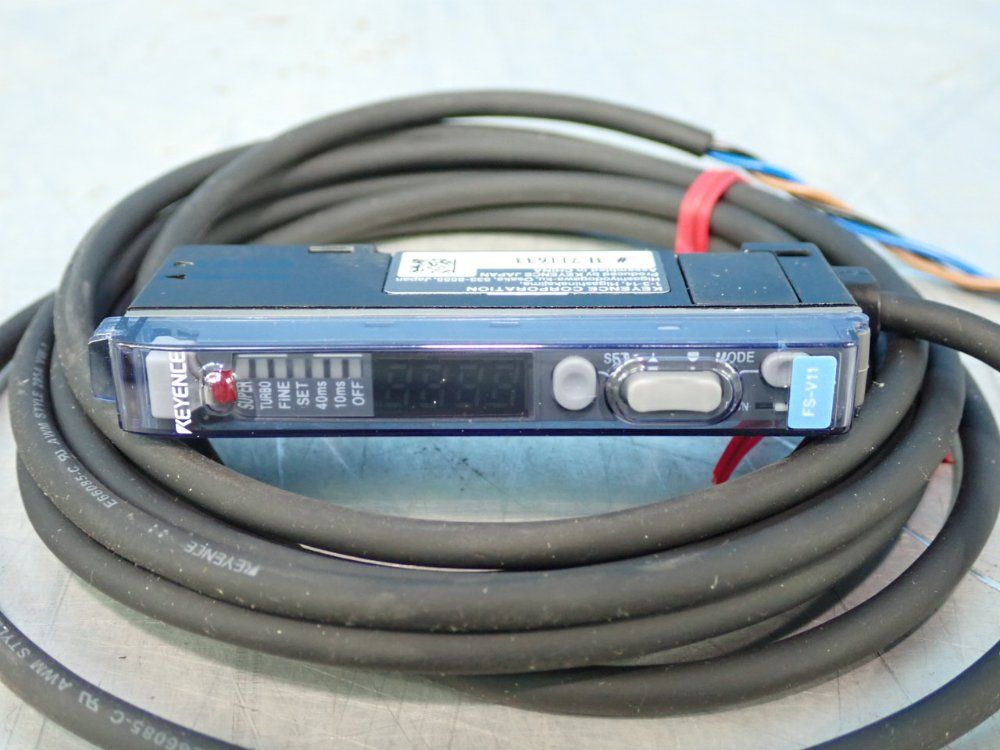 Keyence Fiber Amplifier - Fs-v11