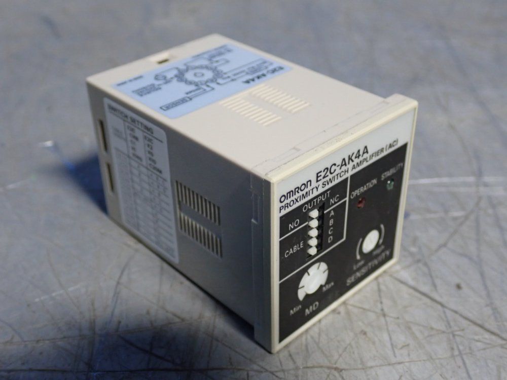 Omron Proximity Switch Amplifier - E2c-ak4a