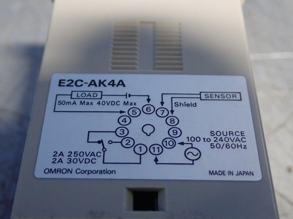 Omron Proximity Switch Amplifier - E2c-ak4a