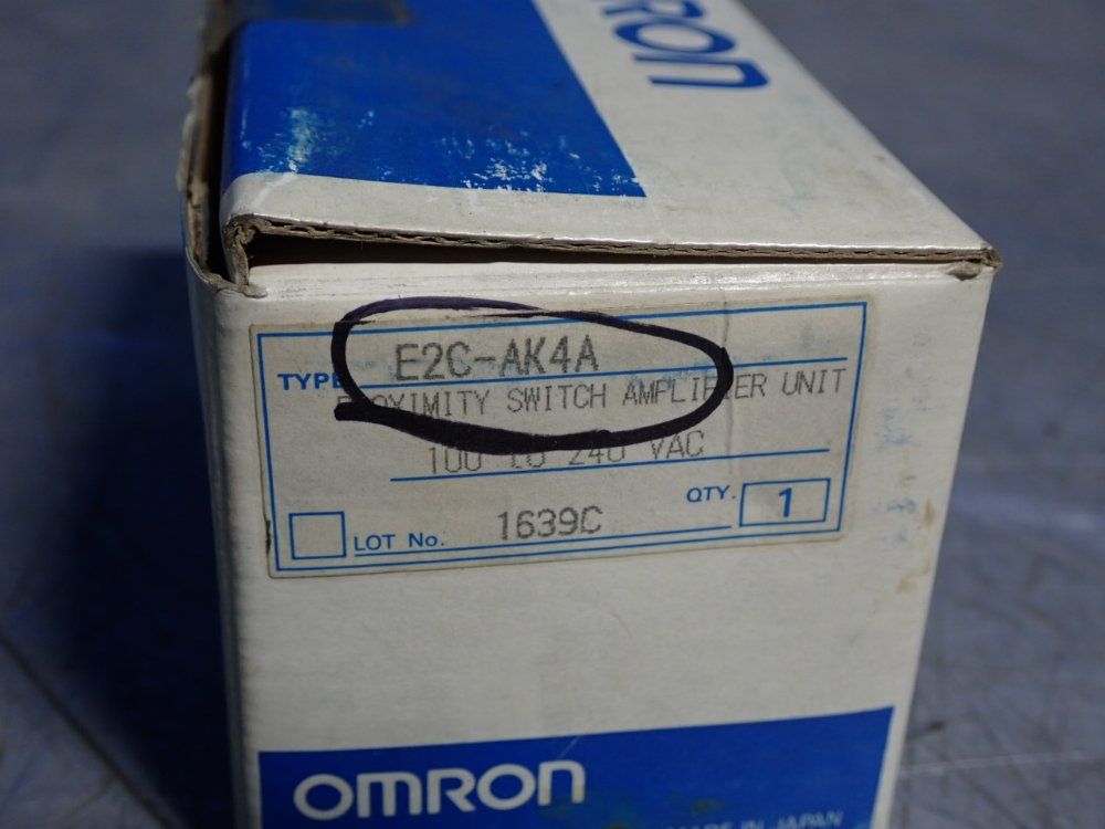 Omron Proximity Switch Amplifier - E2c-ak4a