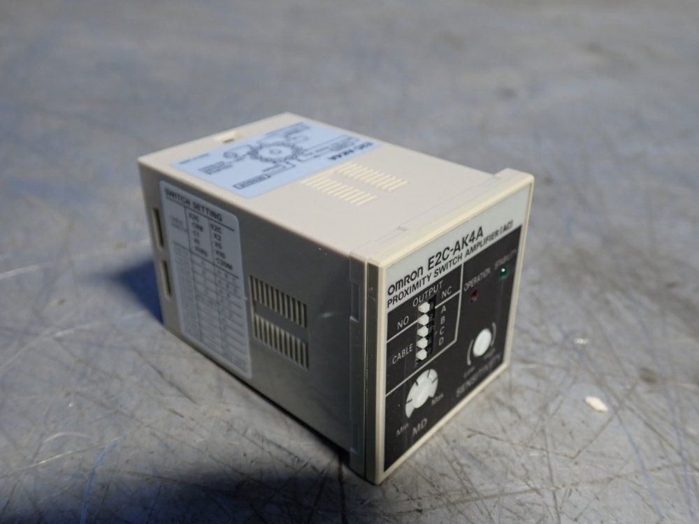 Omron Proximity Switch Amplifier - E2c-ak4a