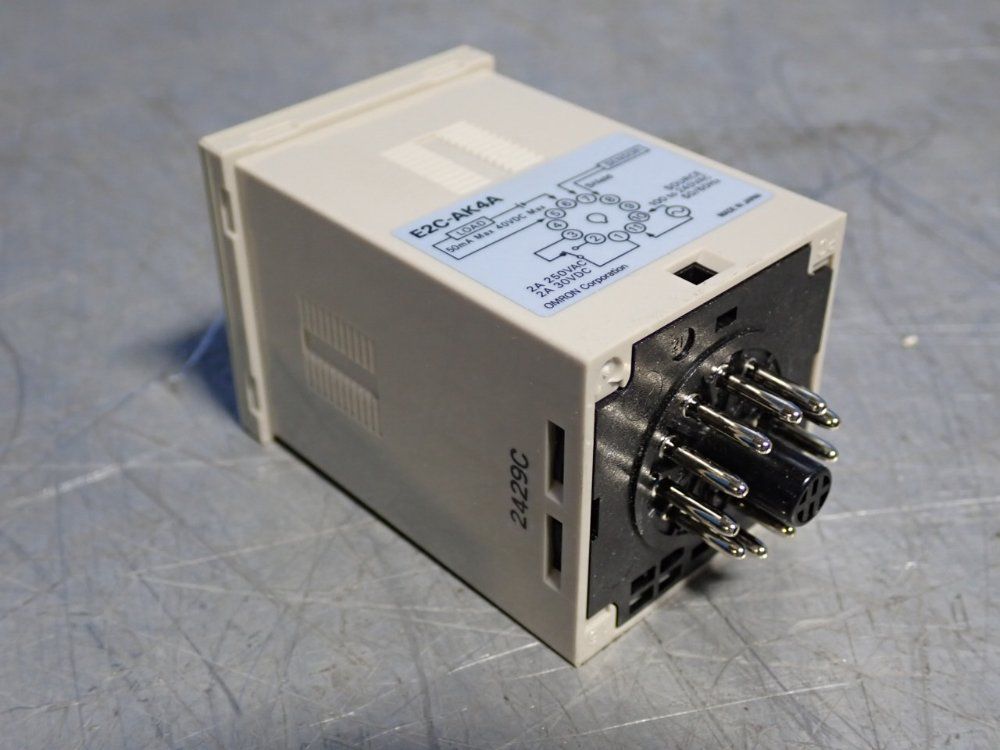 Omron Proximity Switch Amplifier - E2c-ak4a