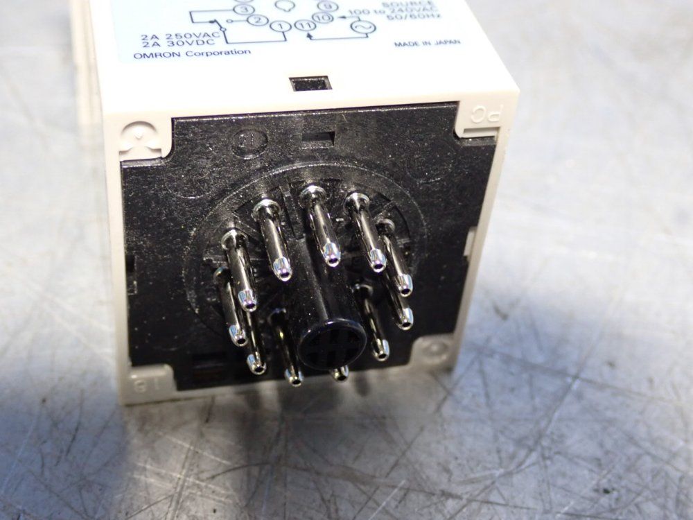 Omron Proximity Switch Amplifier - E2c-ak4a