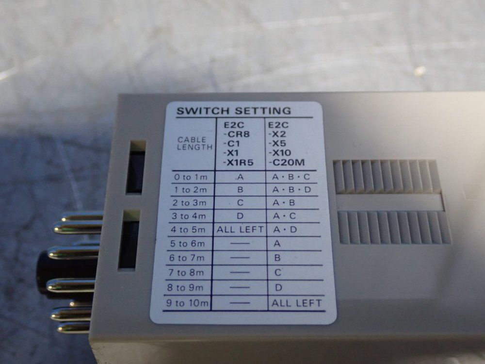 Omron Proximity Switch Amplifier - E2c-ak4a