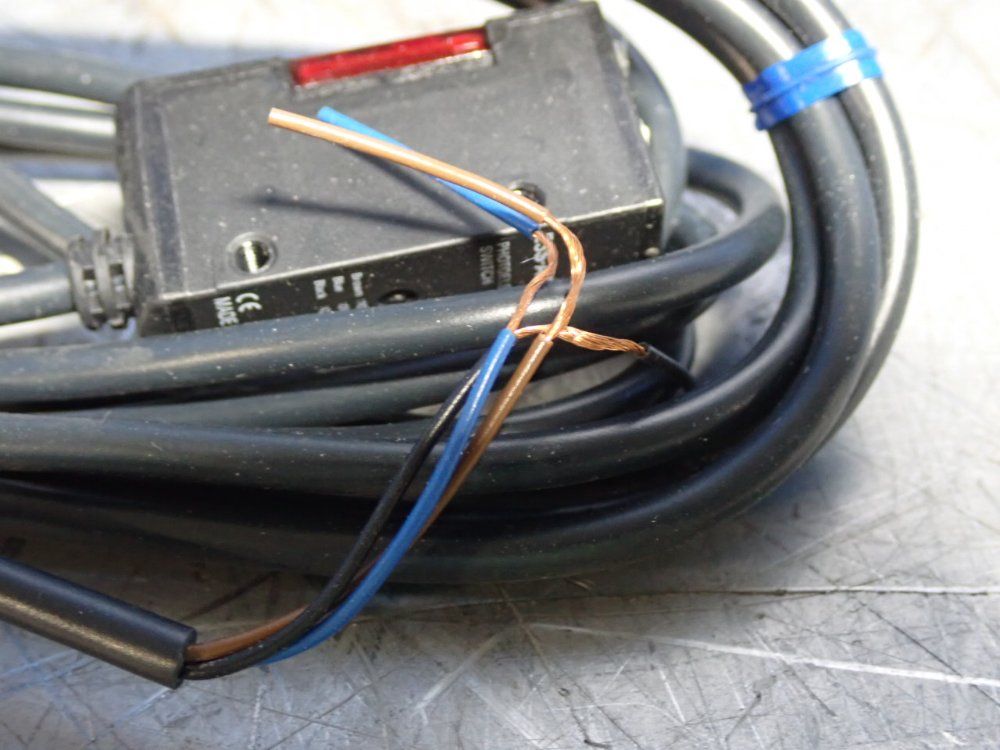 Omron Photoelectric Switch - E3s-ad62