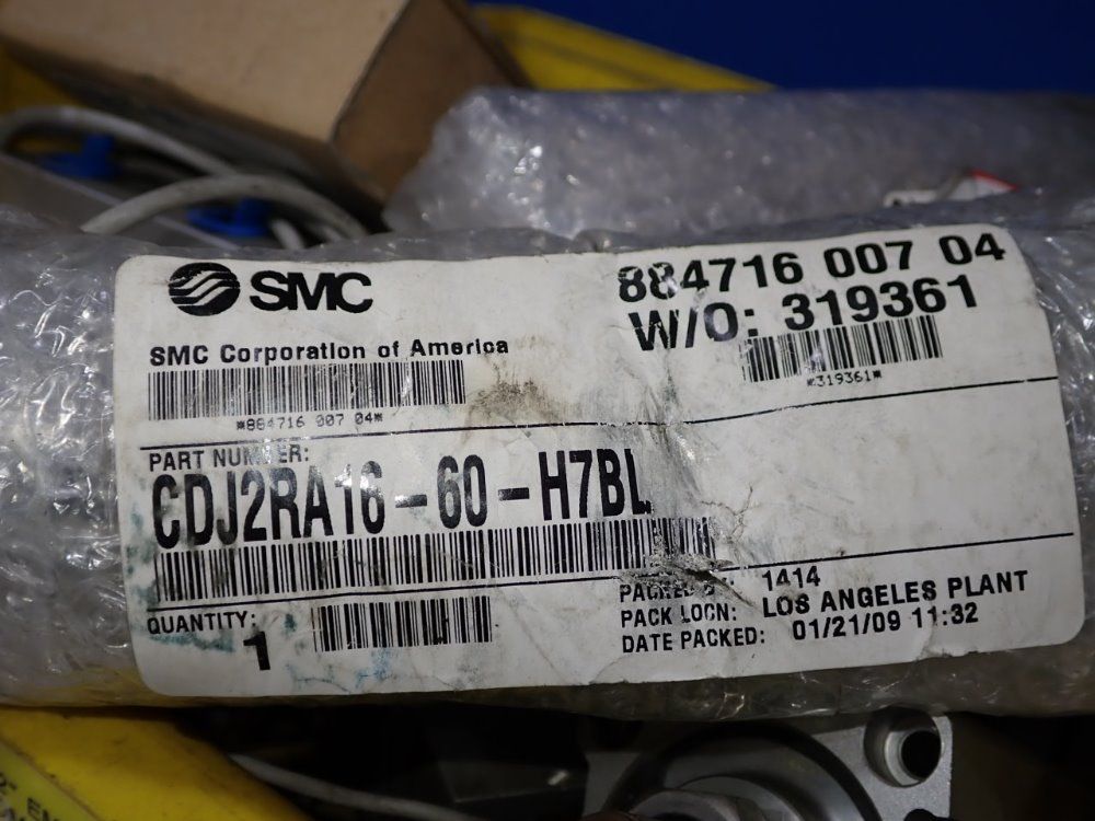 Smc Cylinders - Cdq2b23-20dz-a7 3l-xc9