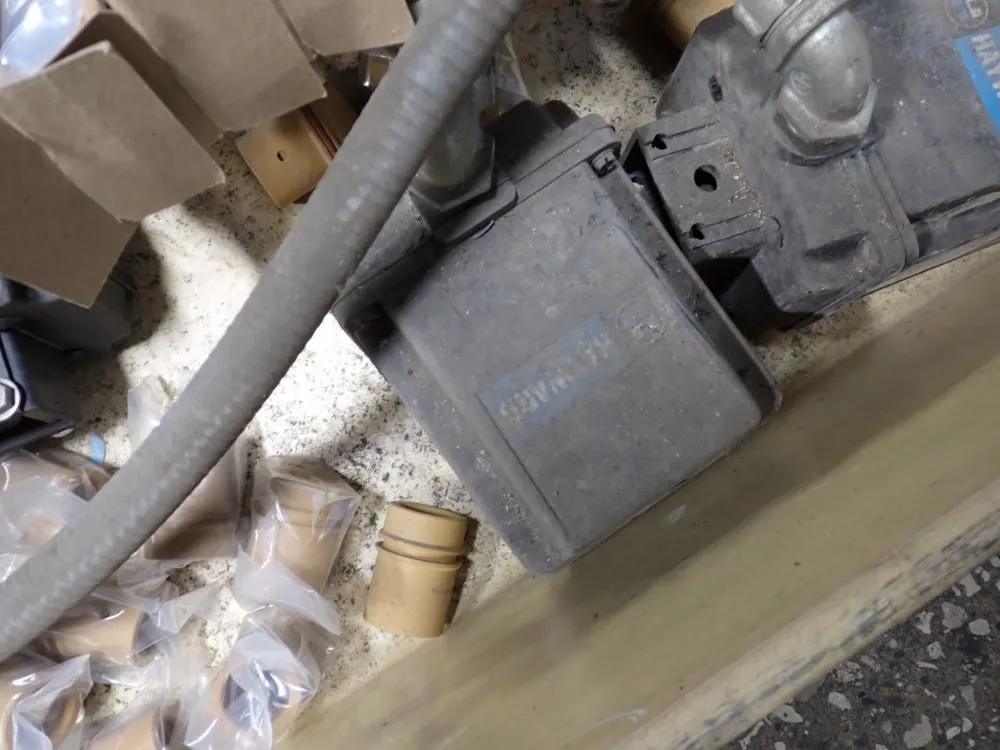 Valve Actuators / Couplings