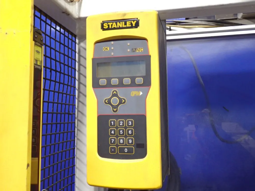 Hs Technologies Assembly Station - C-pillar Quad Cab