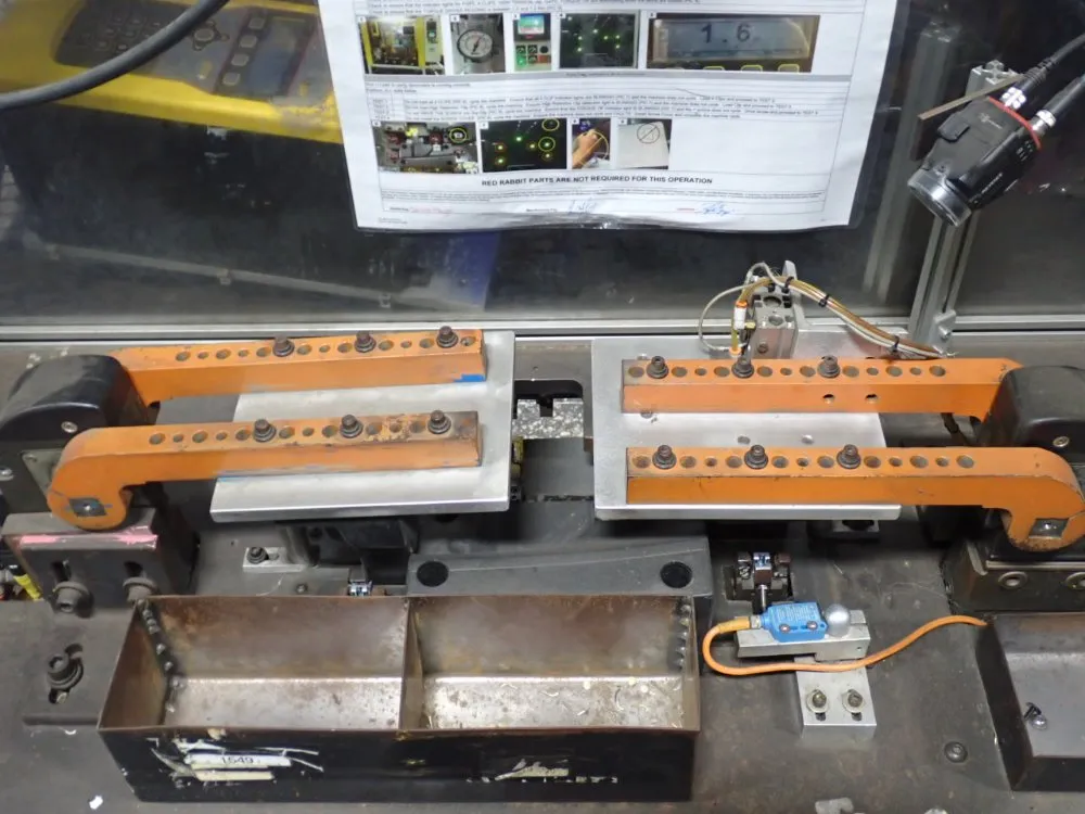 Hs Technologies Assembly Station - C-pillar Quad Cab