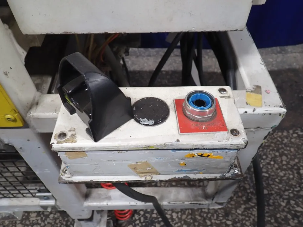 Hs Technologies Assembly Station - C-pillar Quad Cab