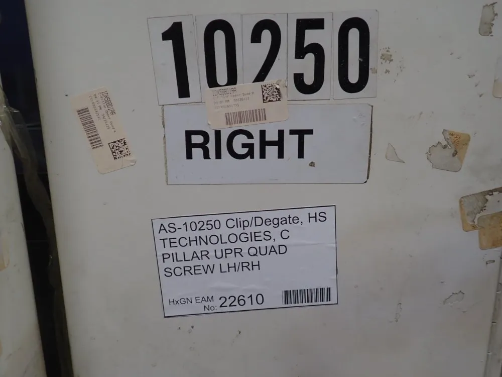 Hs Technologies Assembly Station - C-pillar Quad Cab