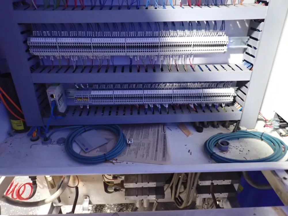 Hs Technologies Assembly Station - C-pillar Quad Cab