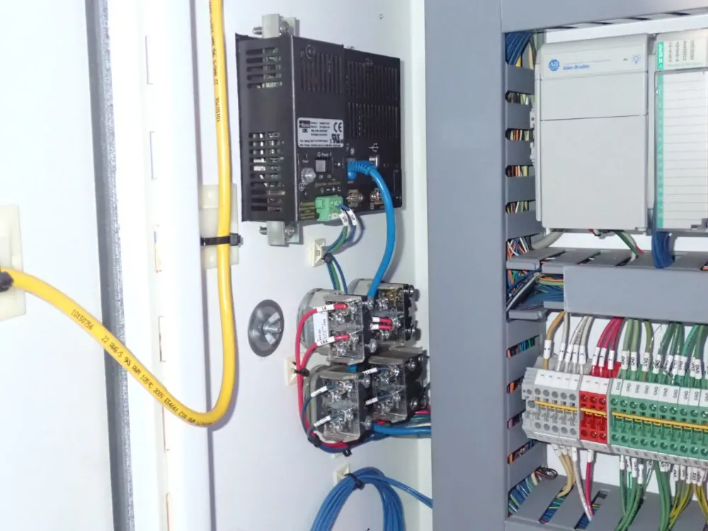 Hs Technologies Assembly Station - C-pillar Quad Cab