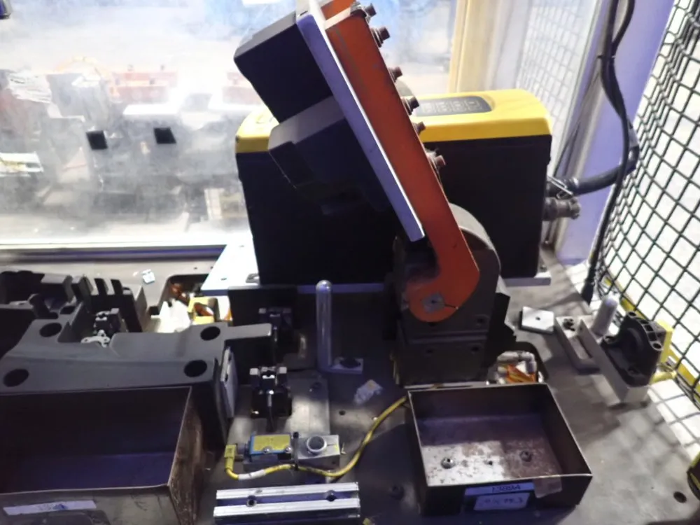 Hs Technologies Assembly Station - C-pillar Quad Cab