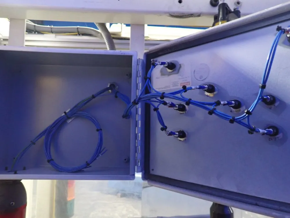 Hs Technologies Assembly Station - C-pillar Quad Cab