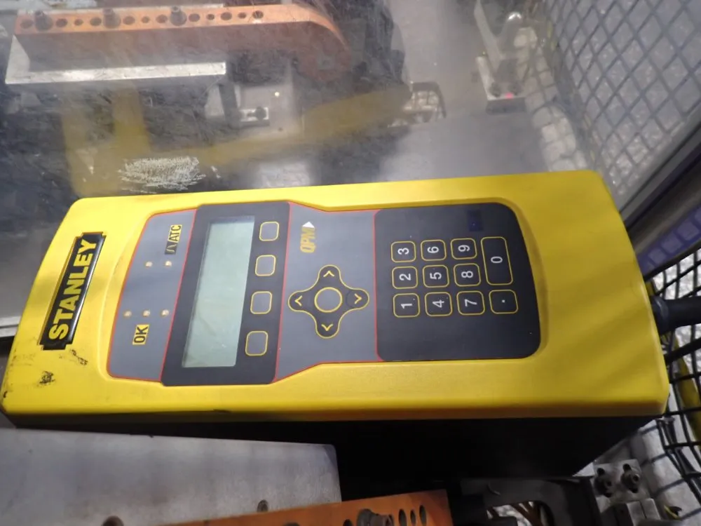 Hs Technologies Assembly Station - C-pillar Quad Cab