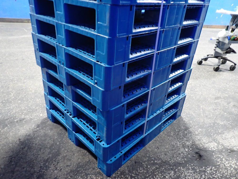 47" X 39" Plastic Pallets
