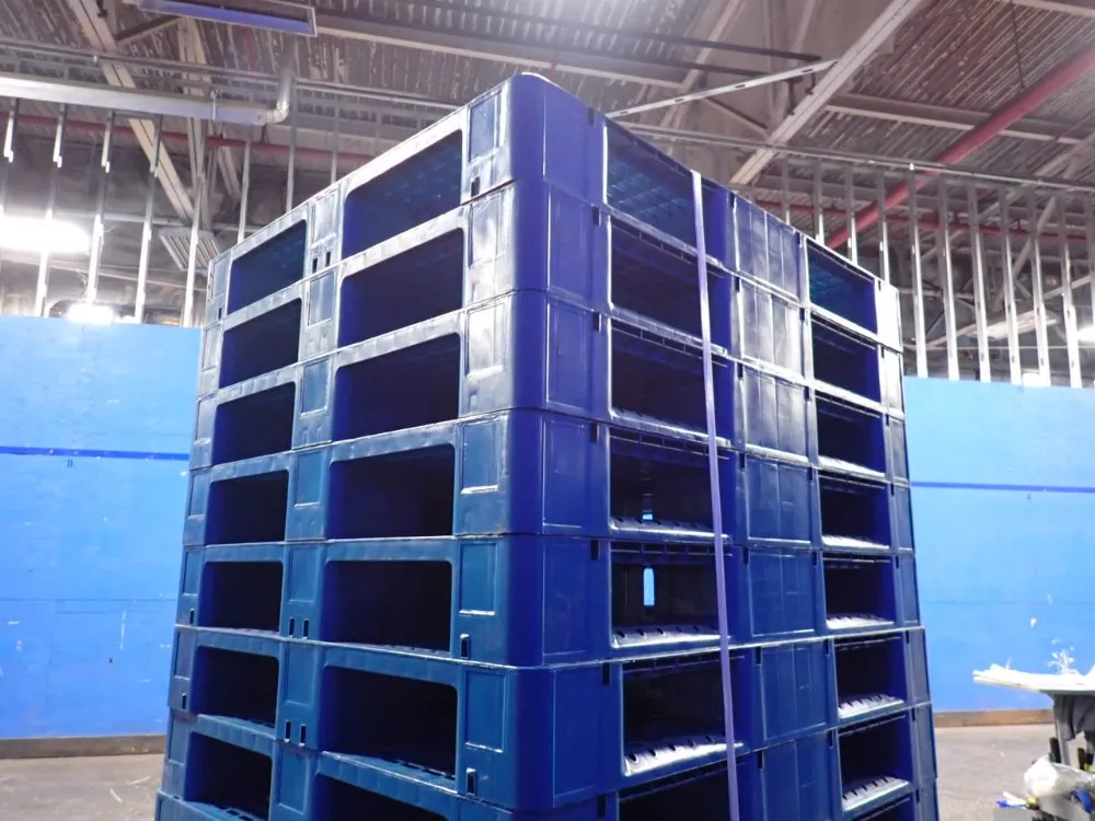 47" X 39" Plastic Pallets