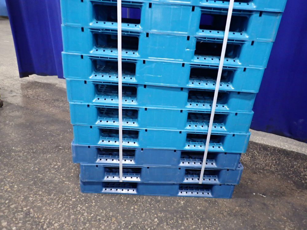 47" X 39" Plastic Pallets