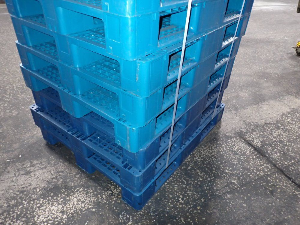 47" X 39" Plastic Pallets