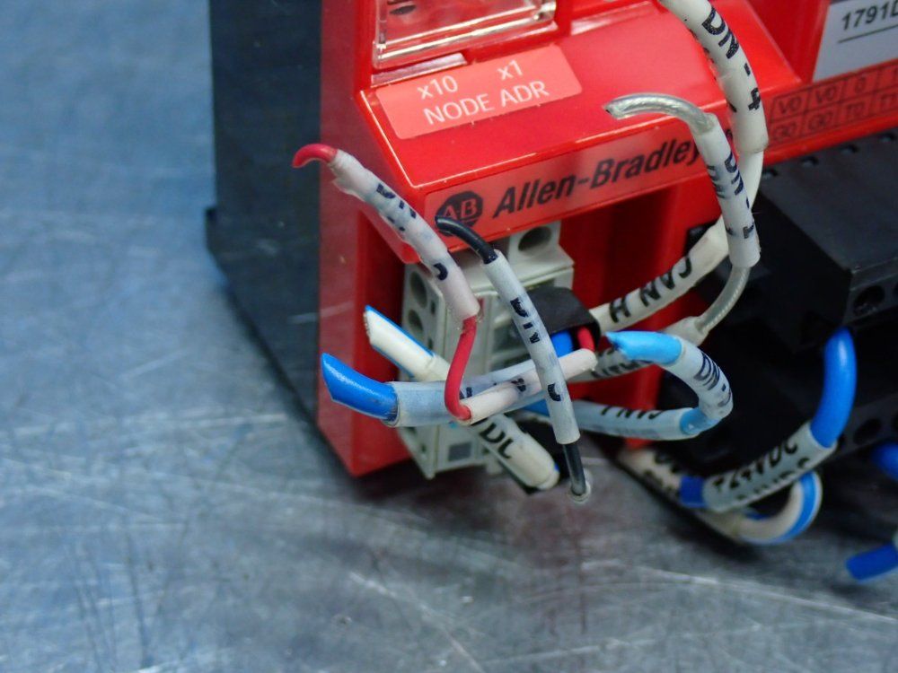 Allen Bradley Guard Compactblock Combination I/o Module - 1791ds-ib8xob8