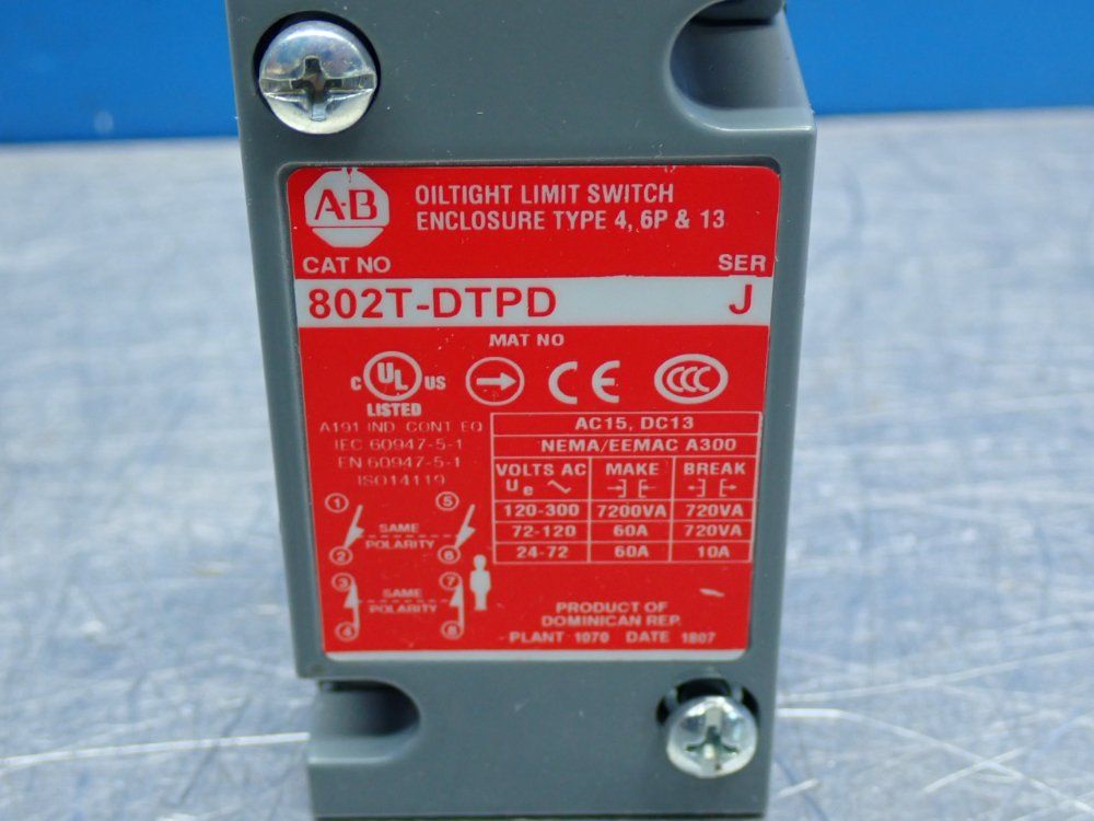 Allen Bradley Plug-in Oiltight Limit Switch - 802t-dtpd