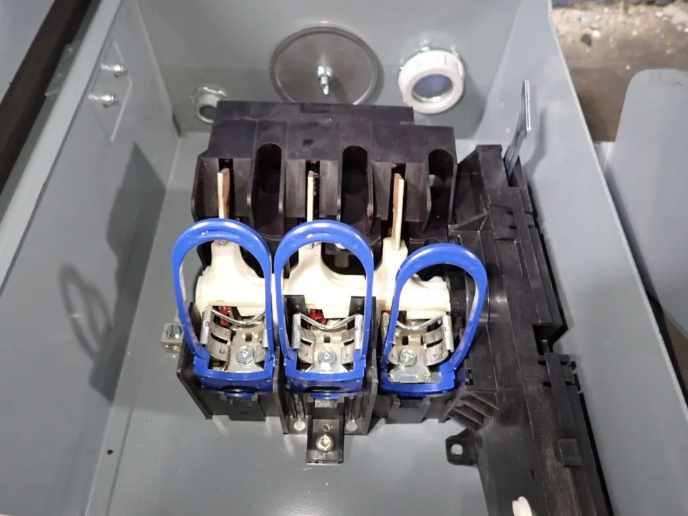 Square D 60 Amp Fusible Disconnect - H362awc