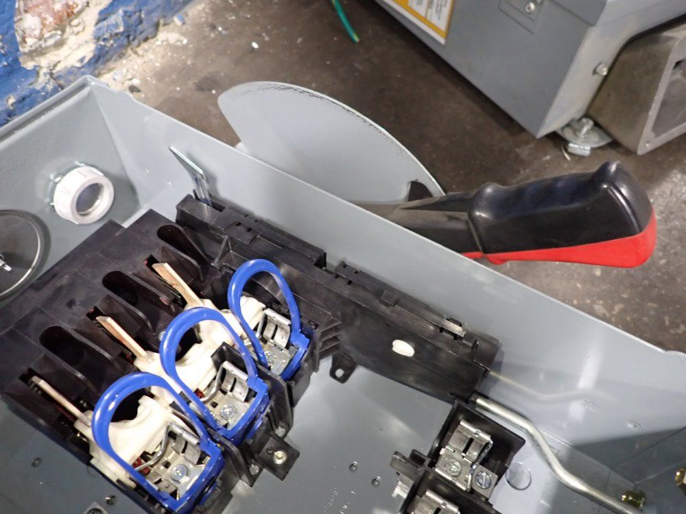 Square D 60 Amp Fusible Disconnect - H362awc