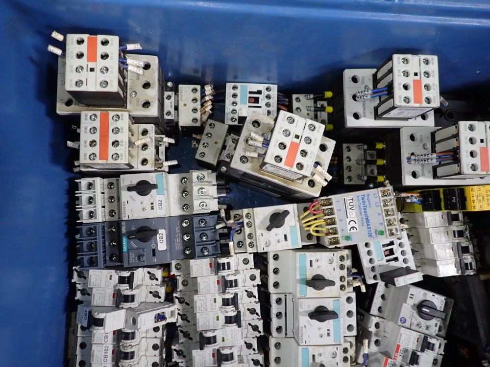 Siemens Circuit Breaker - 5sj4108-7hg40