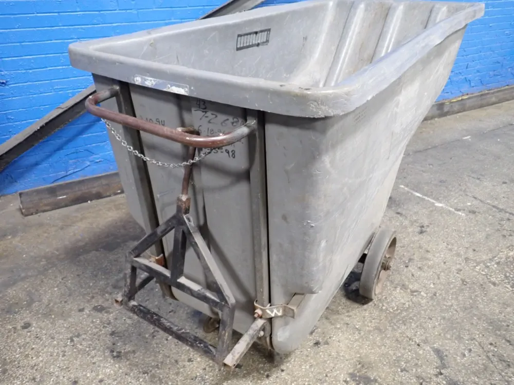Rubbermaid 1 Cu Yd / 750 Lbs Plastic Tilt Cart