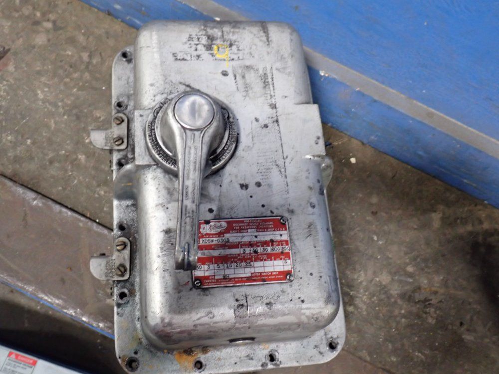 Killark Disconnect Switch Enclosure - Xdsw-0303