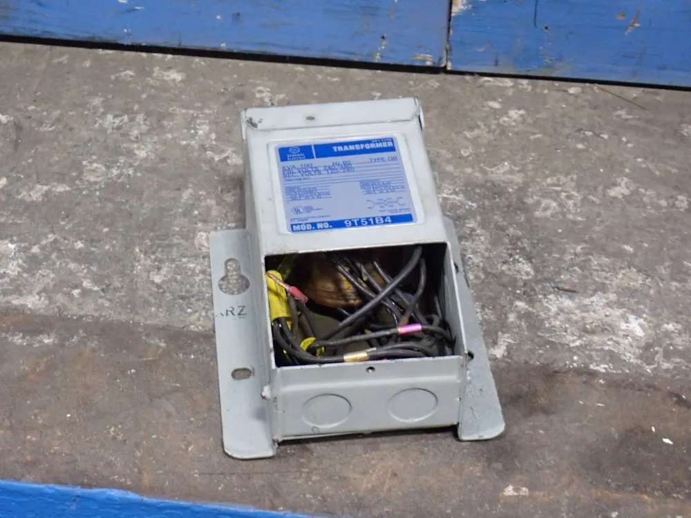 General Electric 0.100 Kva Transformer - 9t51b4