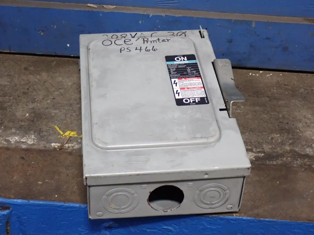 Siemens 60 Amp / 240 Vac Enclosed Switch - Jn422