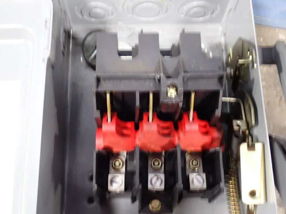 Square D 30 Amp / 600 Vac Safety Switch - Hu361