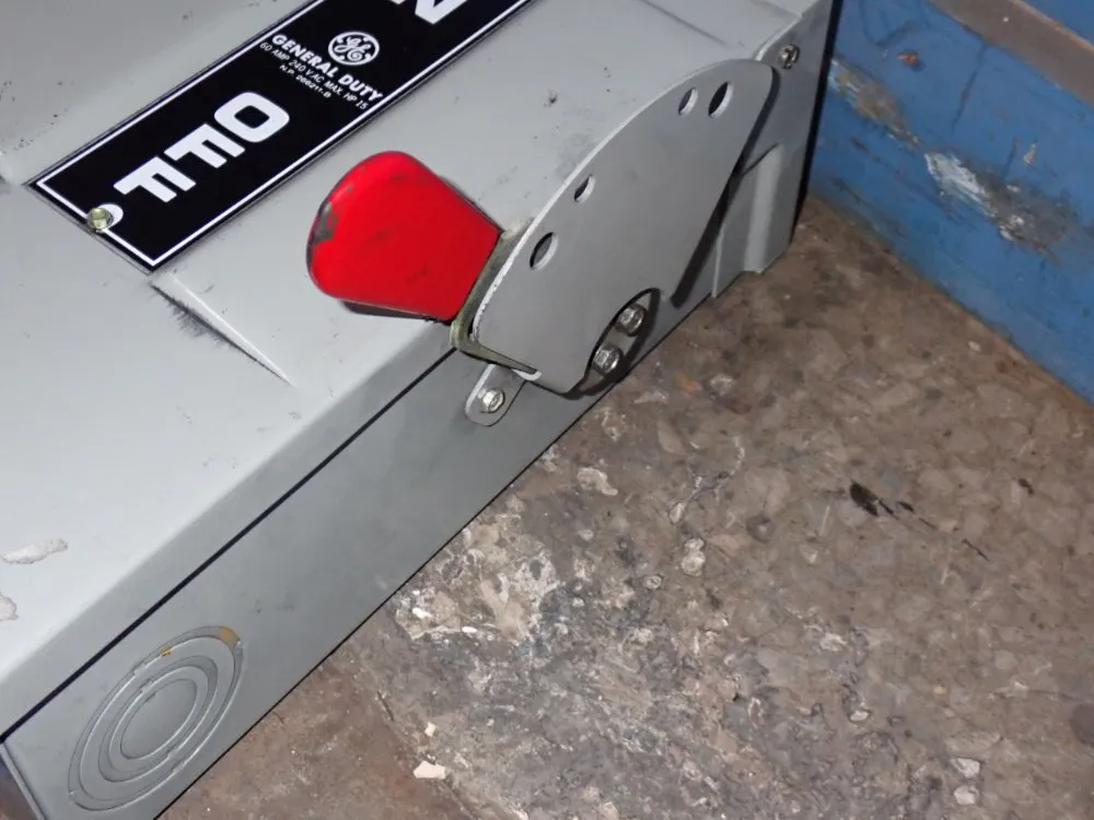 General Electric 60 Amp / 240 Vac Enclosed Switch - Tgn3322rh