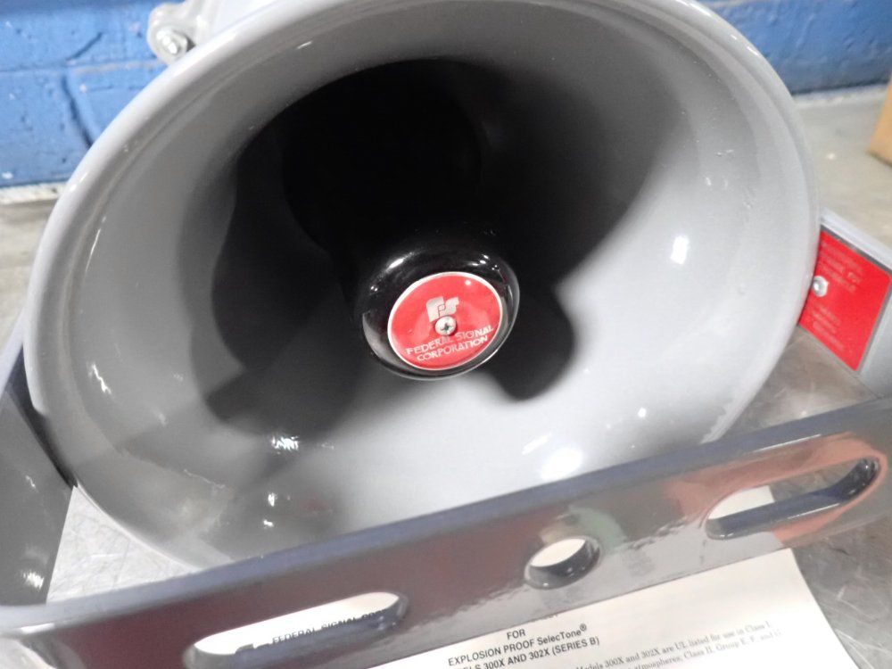 Federal Signal Corporation 0.27 Amps Amplified Speaker - 300x