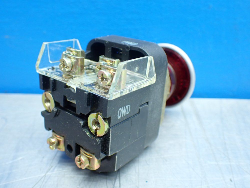 Allen-bradley 2, Illuminated Pushbuttons, Red Cap - 800t-fxp16ra1