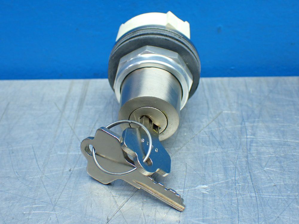 Allen-bradley 2, Selector Switches, 2 Position Cylinder Lock - 800t-h48