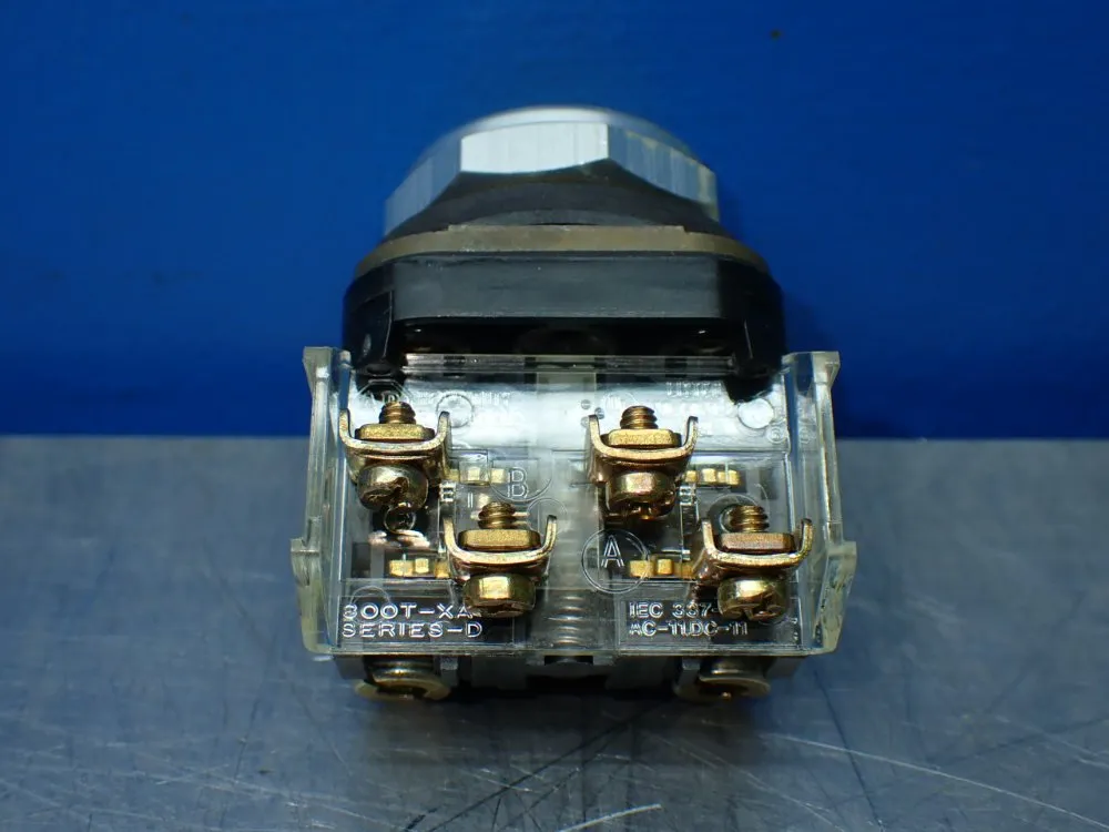 Allen-bradley 4, Push Buttons Yellow Head. - 800t-a9a