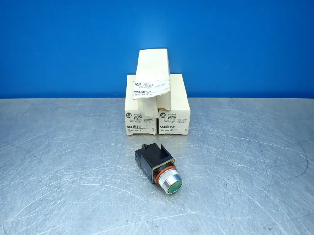 Allen-bradley 3, Small Round Push Buttons. Green Flush Head - 800mr-a1a