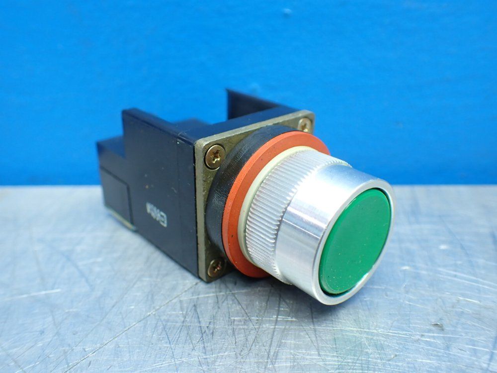 Allen-bradley 3, Small Round Push Buttons. Green Flush Head - 800mr-a1a