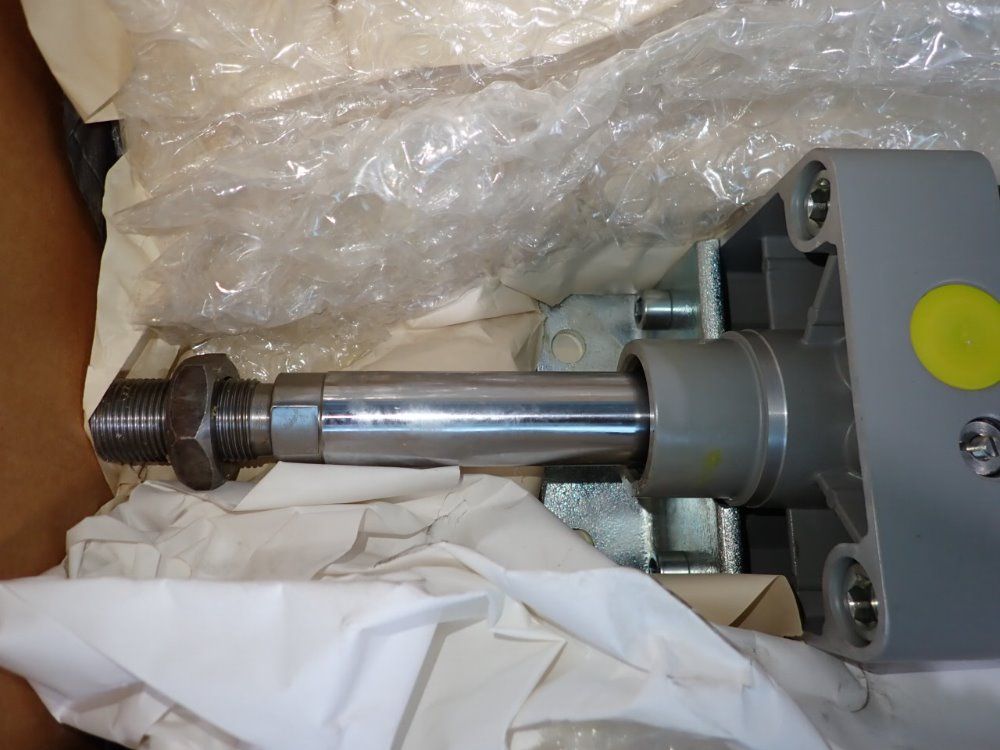 Numatics Cylinder - Xb-751806-1